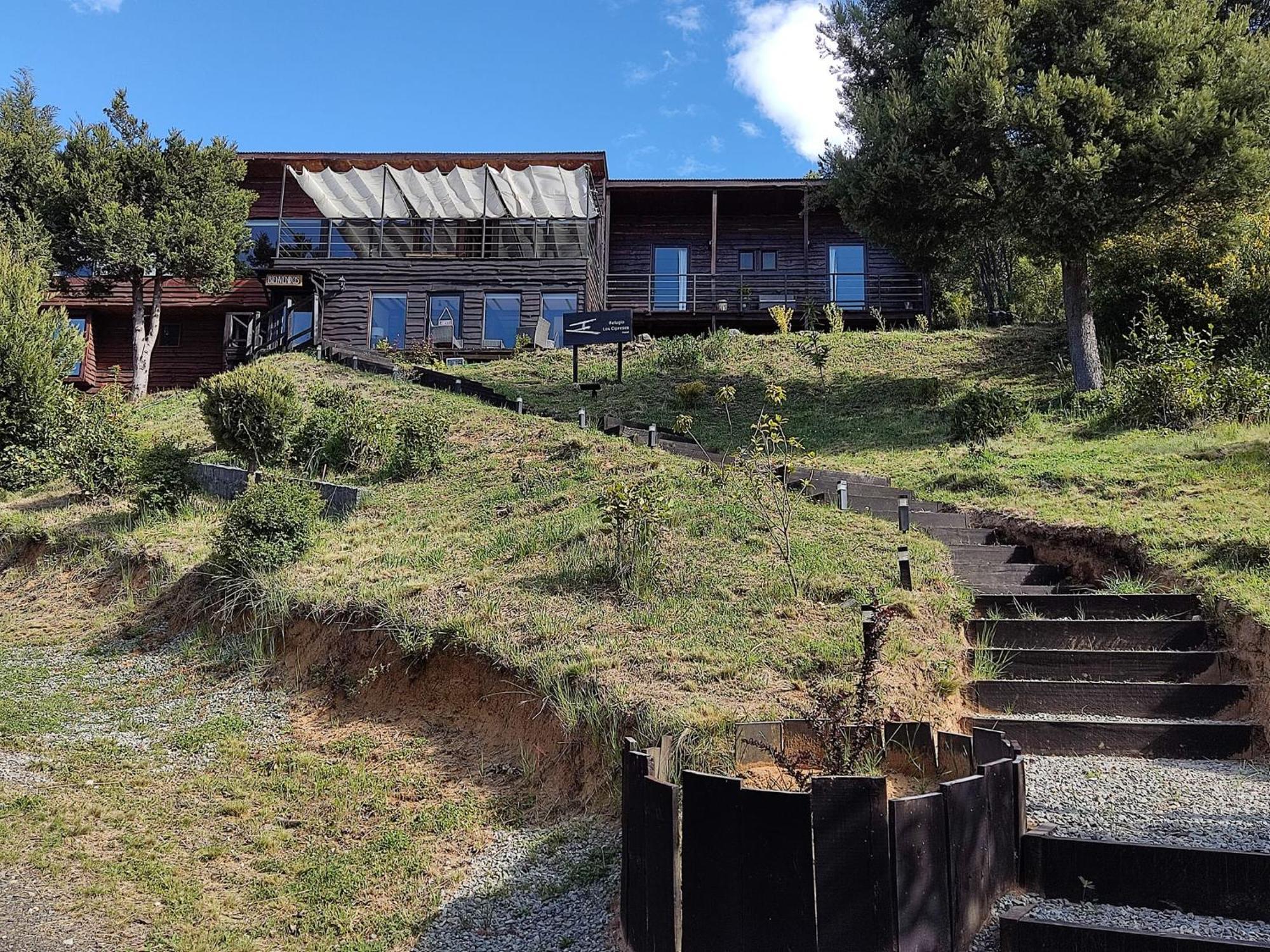Refugio Los Cipreses Hotel Futaleufu Exterior photo