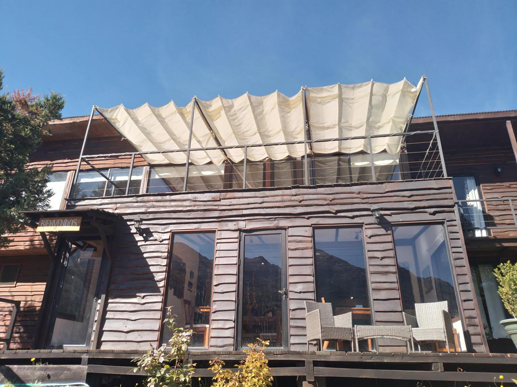 Refugio Los Cipreses Hotel Futaleufu Exterior photo